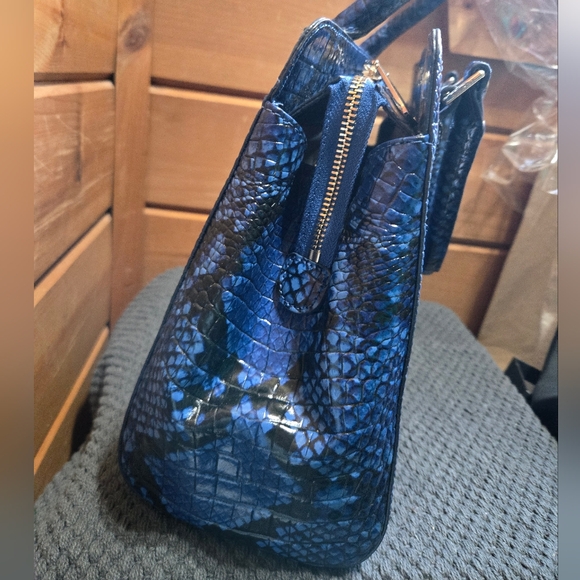 Brahmin Finley Blue Viper Genuine Leather Satchel - Picture 4 of 6